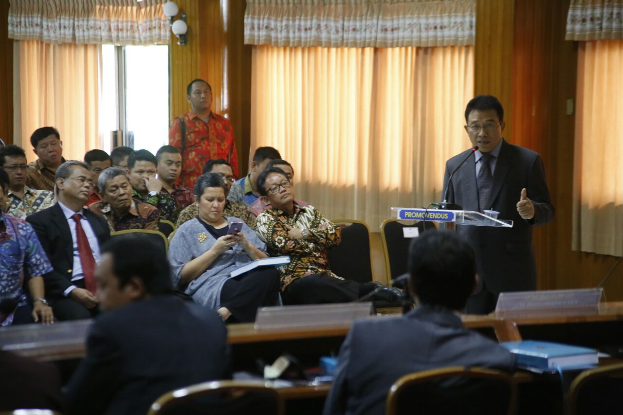 Bojonegoro Regent Suyoto during  a doctoral promotion at UMM INITIATION of local resident could be